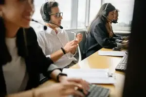 Accueil 30 Comment optimiser l’expérience client omnicanal en relation client ?