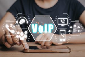 Qu’est-ce que la VoIP ? Définition, fonctionnement et usages