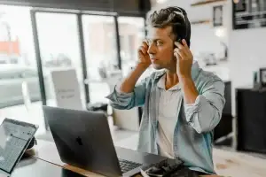 How to improve call overflow management? 4 Appel à froid : techniques, outils et indicateurs pour performer